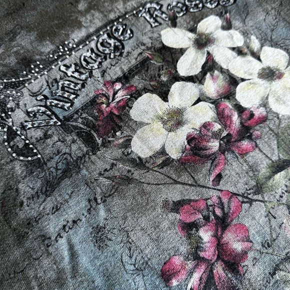 Y2K Graphic Design Top - Picture 2 of 5